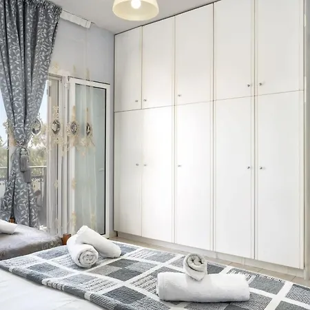 Zante's Azure Nest - Serene Summer Getaway Apartment *