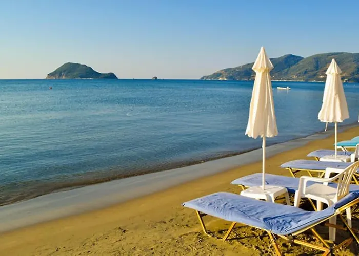 Zante's Azure Nest - Serene Summer Getaway شقة