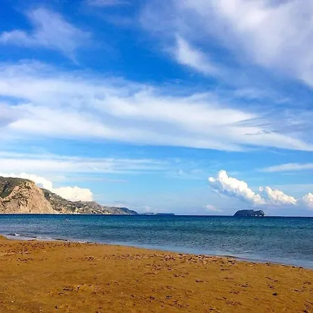 Zante's Azure Nest - Serene Summer Getaway Apartament